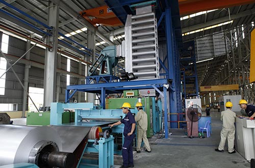 Thép thừa nhưng vẫn nhập