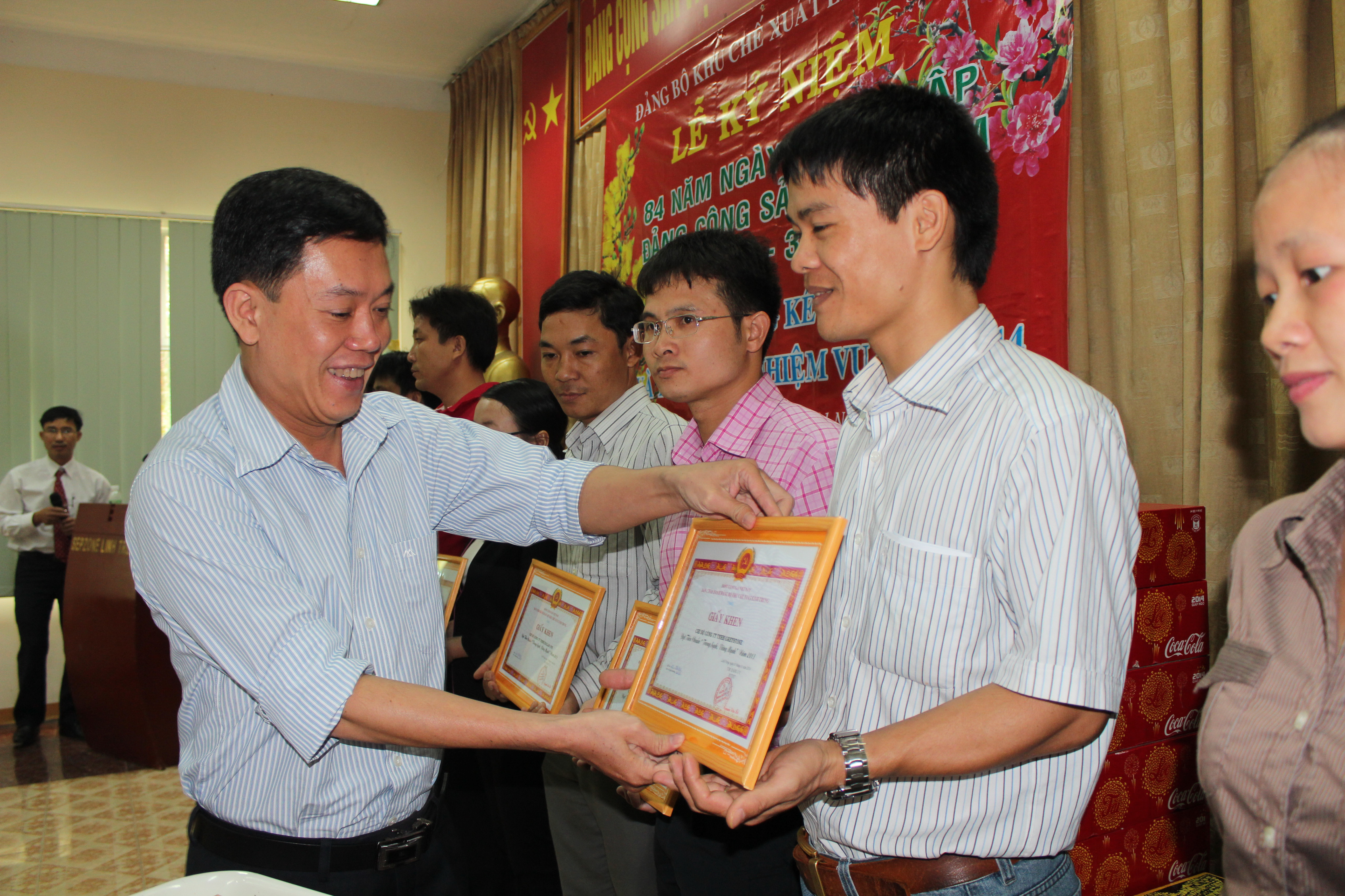 Kết nạp thêm 32 đảng viên
