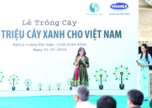 Chương tr&igrave;nh c&oacute; sự tham dự của b&agrave; V&otilde; Hạnh Ph&uacute;c - con g&aacute;i cố Đại tướng 
V&otilde; Nguy&ecirc;n Gi&aacute;p