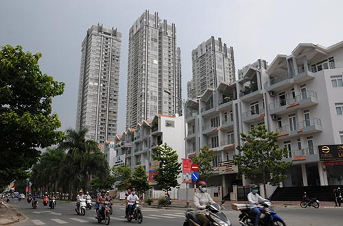 Thị trường bất động sản Việt Nam đang ở giai đoạn hấp dẫn sau khi vừa &ldquo;chạm đ&aacute;y&rdquo;. (Ảnh chỉ mang t&iacute;nh minh họa) Ảnh: Hồng Th&uacute;y