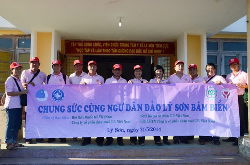 C.P. Việt Nam chung sức cùng ngư dân Lý Sơn bám biển