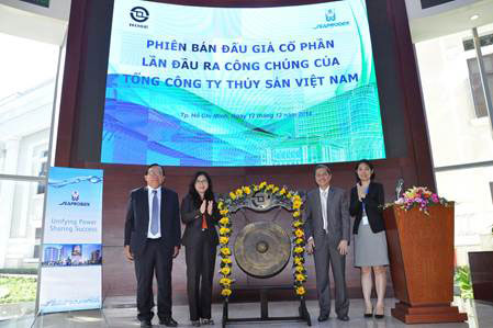 Dồn dập IPO