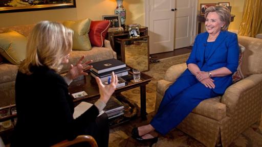 Vợ chồng Bill Clinton mắc nợ khi rời Nhà Trắng