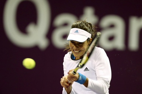 Ana Ivanovic nhẹ nhàng đi tiếp vào vòng hai