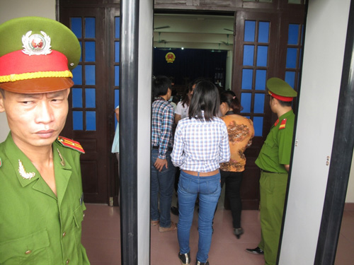 Phi&ecirc;n t&ograve;a diễn ra trong c&ocirc;ng t&aacute;c an ninh được đảm bảo chặt chẽ