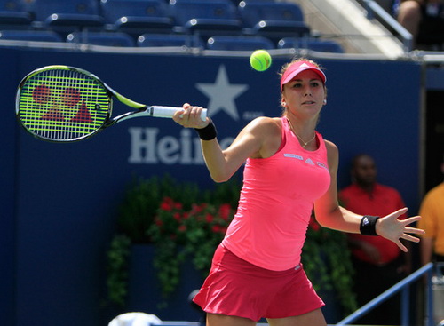 Belinda Bencic tiếp tục tạo ấn tượng ở WTA Cincinnati
