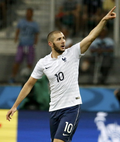 Karim Benzema lập hai c&uacute; đ&uacute;p trong hai trận li&ecirc;n tiếp cho tuyển Ph&aacute;p