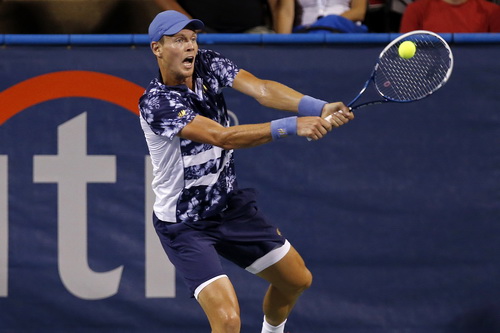 Raonic vào tứ kết, hạt giống số 1 Berdych bại trận trước Pospisil
