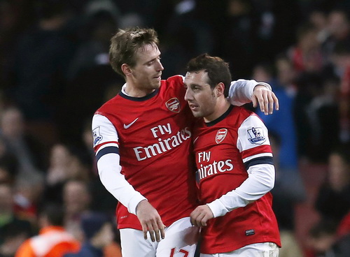 Cazorla lập c&uacute; đ&uacute;p cho Arsenal trước Fulham