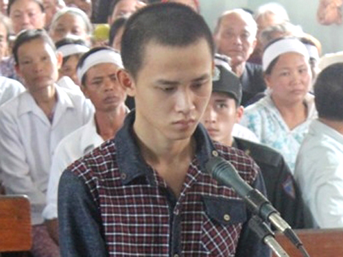 Thua bạc, cháu sát hại bà lấy đôi bông tai
