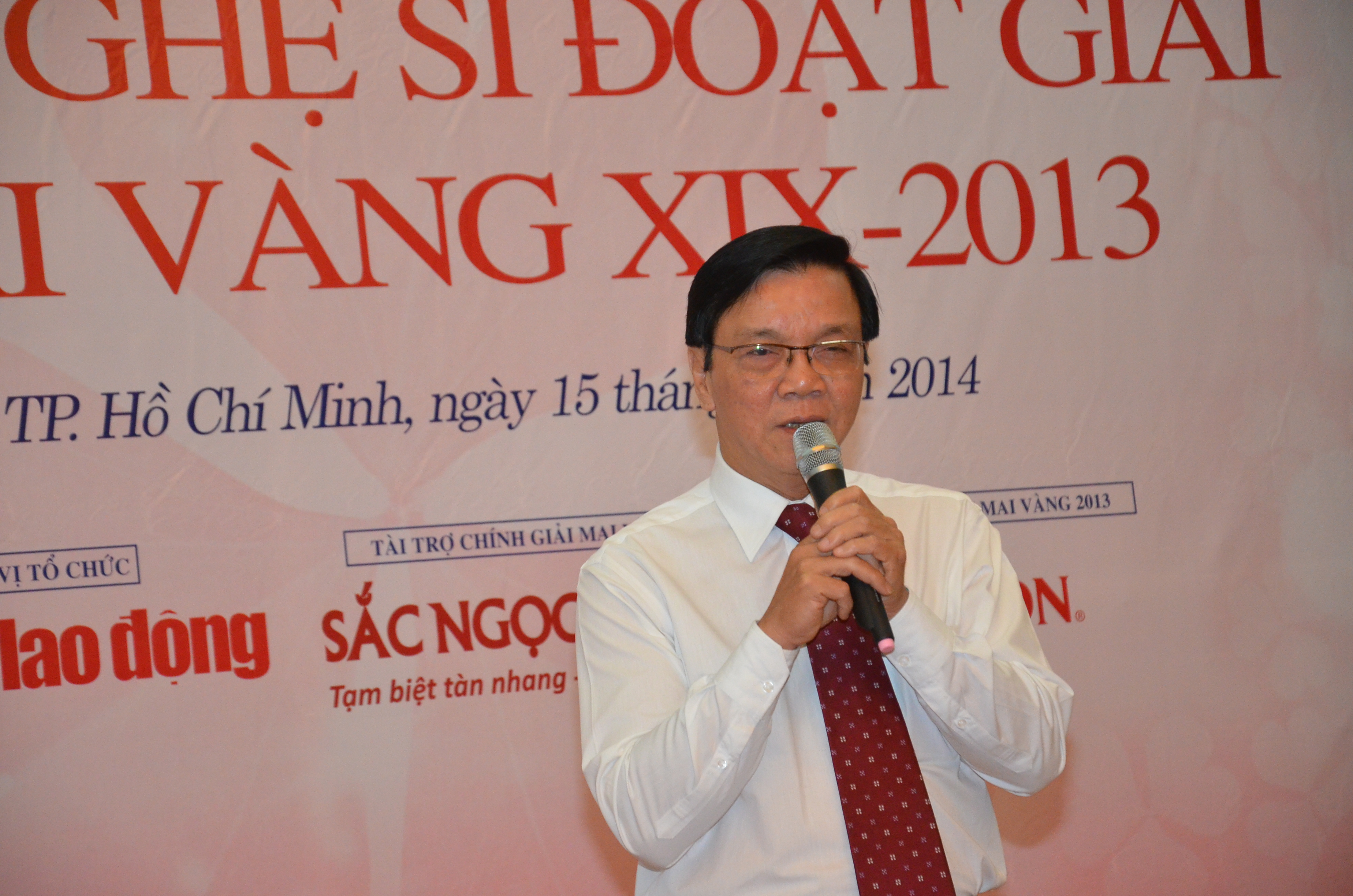 &Ocirc;ng Nguyễn Văn T&iacute;n - Ph&oacute; Tổng Bi&ecirc;n tập B&aacute;o Người Lao Động, Ph&oacute; ban thường trực ban tổ chức Giải Mai V&agrave;ng 2013