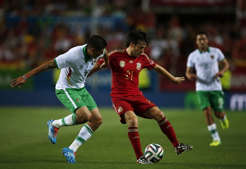 David Silva năng động ở khu vực trung t&acirc;m