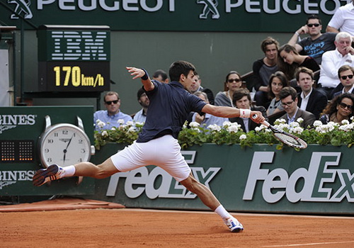 Pha b&oacute;ng đầy nỗ lực của Djokovic