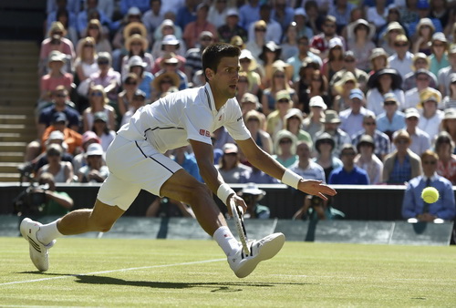 Djokovic quá bản lĩnh ở những pha xử lý bóng tinh tế