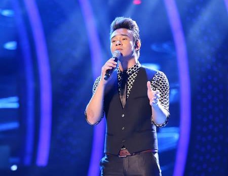 Giám khảo Vietnam Idol chê nam thí sinh "điệu, mất tự nhiên"