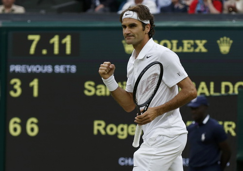 Federer tiến nhanh v&agrave;o v&ograve;ng 4