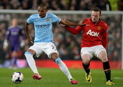 Fernandinho vô hiệu hóa Wayne Rooney
