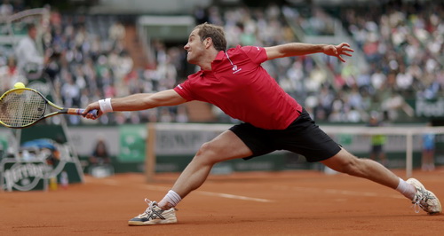 Một pha cứu b&oacute;ng của Gasquet