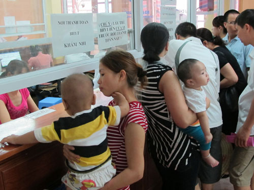 Hà Nội: Đề xuất tăng viện phí kịch trần