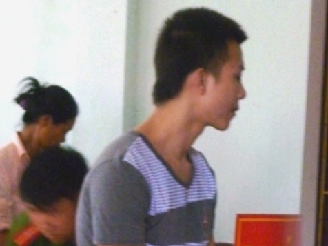 Hiếp dâm thiếu nữ 18 tuổi tâm thần đến có thai