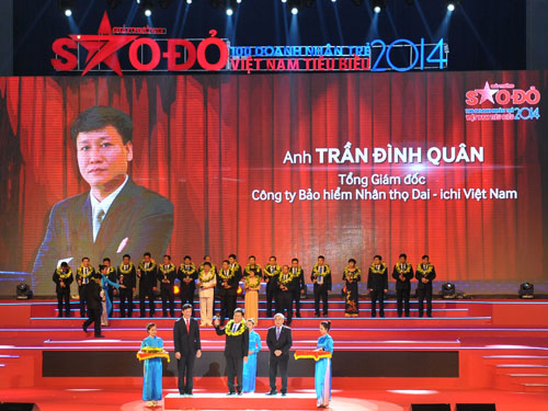 Tổng Giám đốc Dai-ichi Life Việt Nam nhận Giải thưởng 100 Doanh nhân trẻ Việt Nam tiêu biểu năm 2014