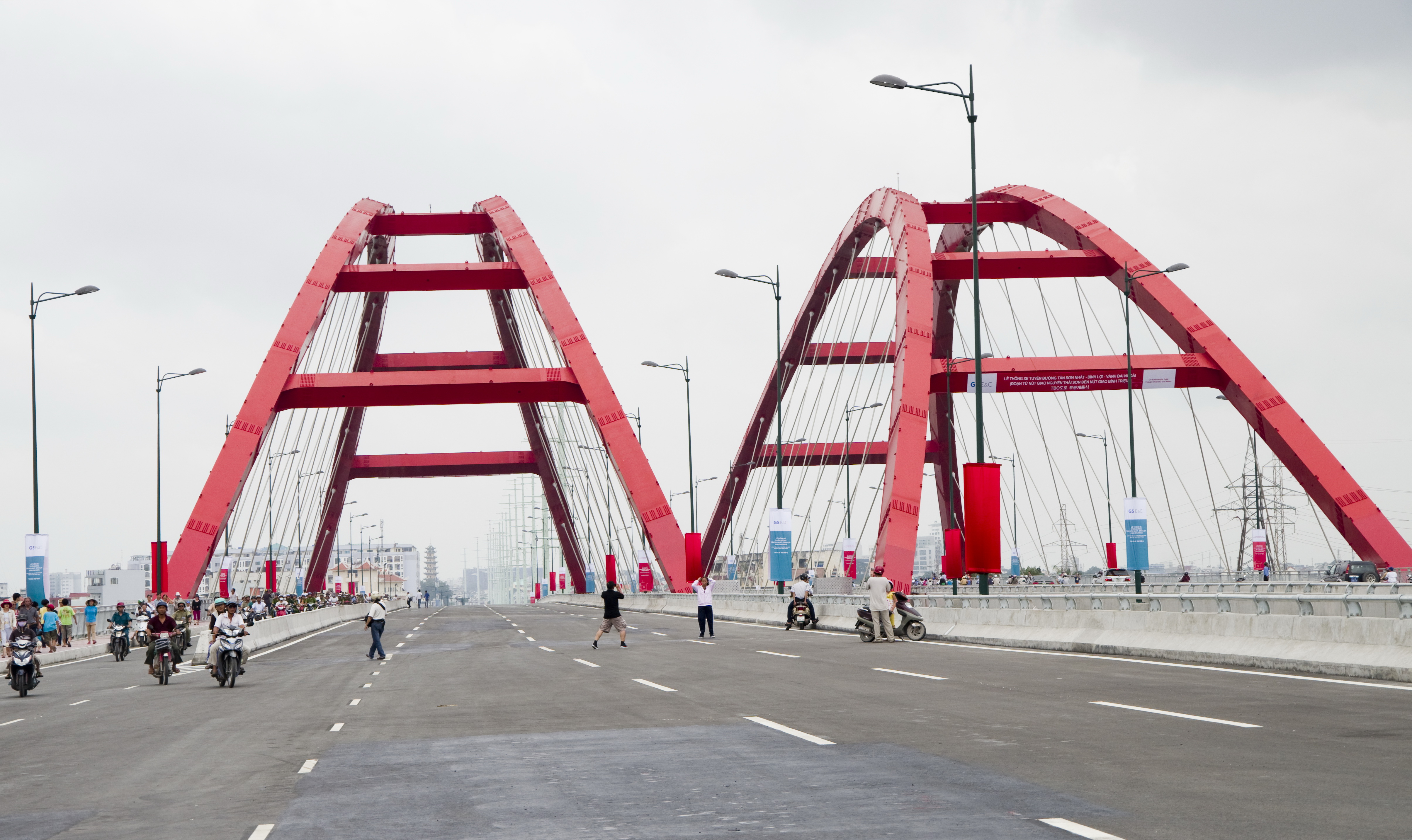 Ngắm những công trình hoành tráng của TP HCM
