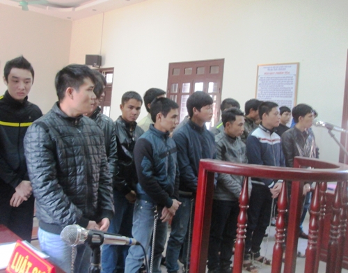 C&aacute;c đối tượng trước v&agrave;nh m&oacute;ng ngựa