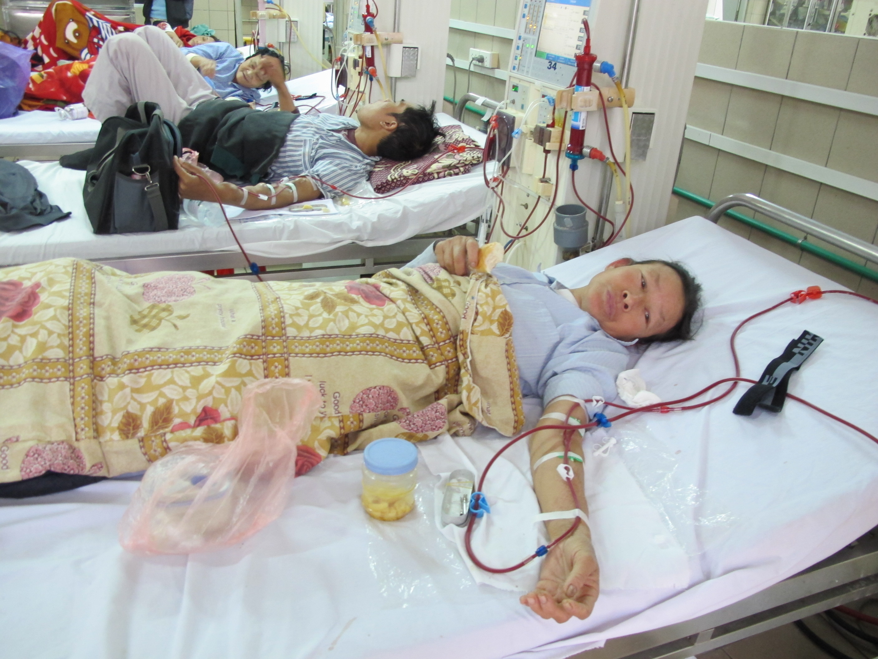 Bệnh nh&acirc;n Vũ Thụ C&aacute;ch, 52 tuổi ở huyện Chương Mỹ, H&agrave; Nội cho biết, đ&acirc;y l&agrave; c&aacute;i Tết thứ 4 b&agrave; 