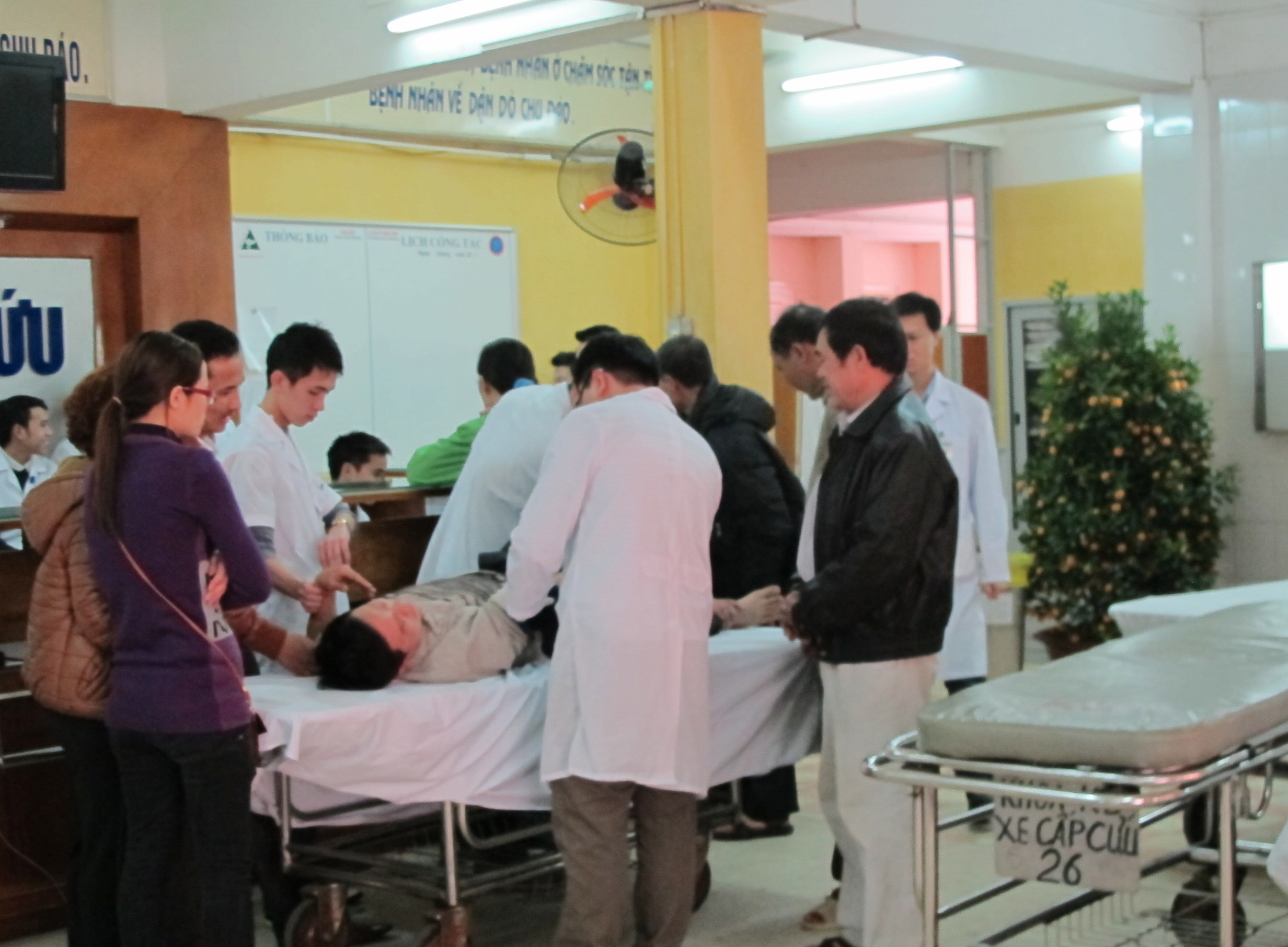 Tết bận hơn ng&agrave;y thường ở BV Việt Đức