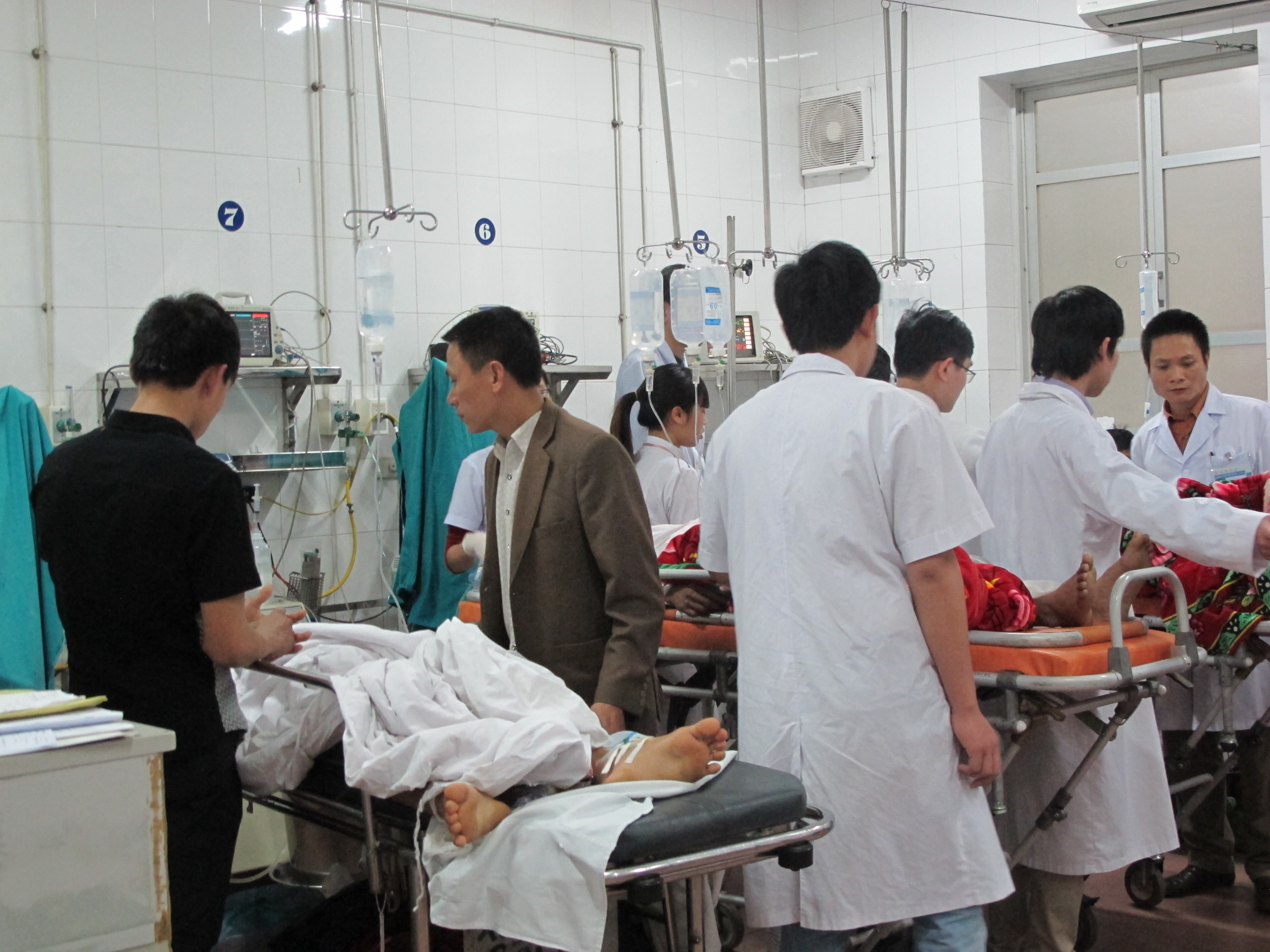 Nhiều bệnh nh&acirc;n nặng, đa chấn thương sau TNGT