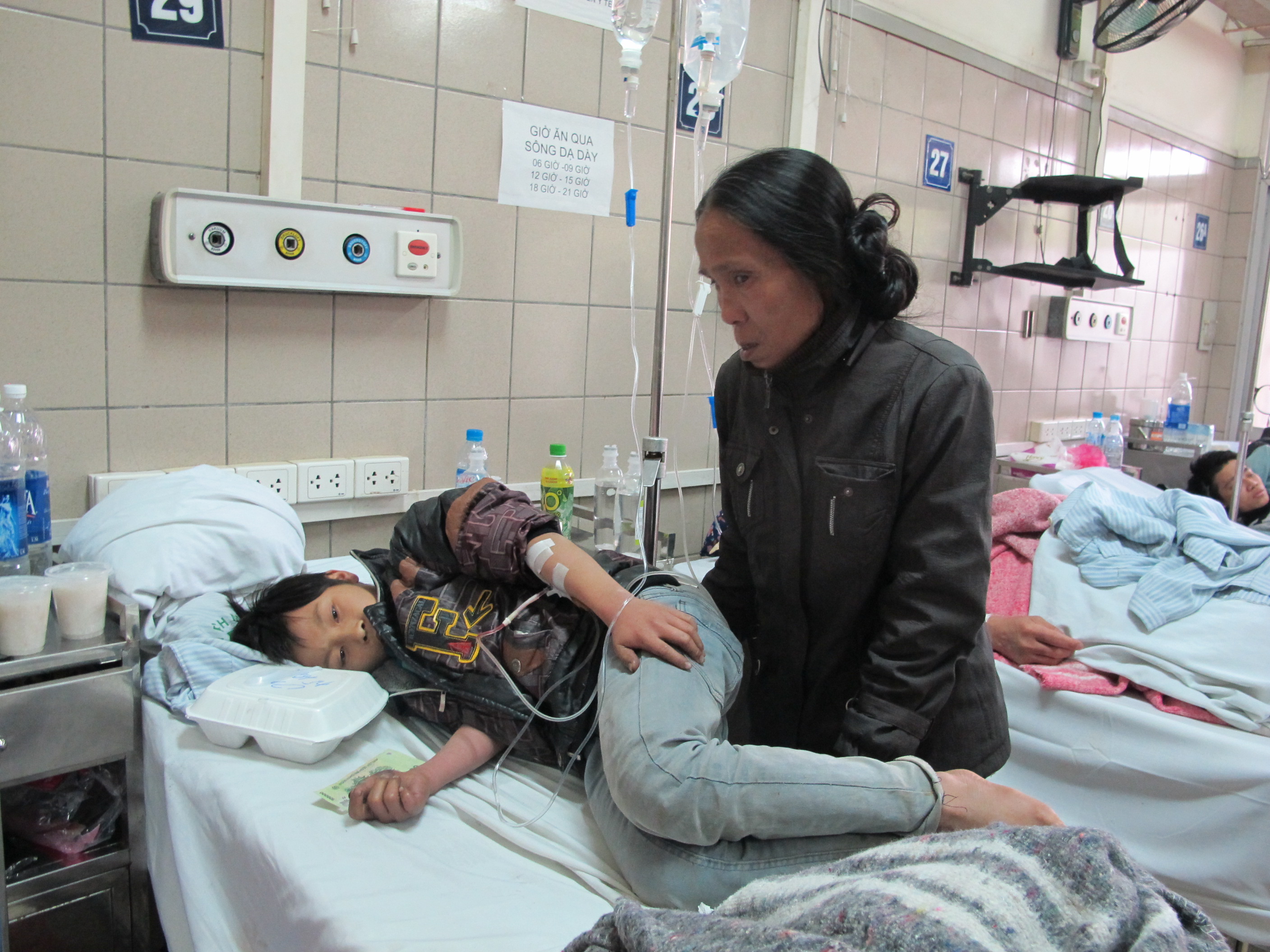 Ch&aacute;u L&yacute; Minh Kh&ocirc;i 13 tuổi bị ngộ độc nấm đang được điều trị tại Trung t&acirc;m chống độc