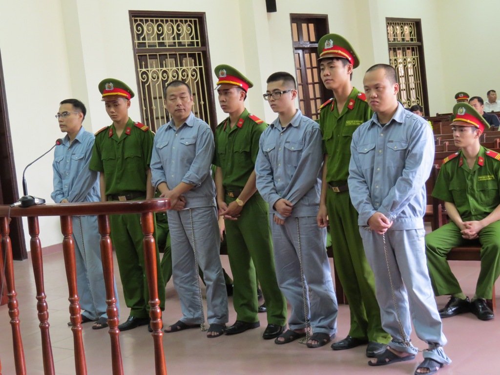 4 hacker Trung Quốc làm thẻ tín dụng giả, rút 3,9 tỉ đồng