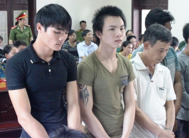Bị c&aacute;o Tuyển v&agrave; Th&agrave;nh bị TAND tỉnh Thanh H&oacute;a tuy&ecirc;n phạt 31 năm t&ugrave; về tội Giết người v&agrave; Cố &yacute; g&acirc;y thương t&iacute;ch