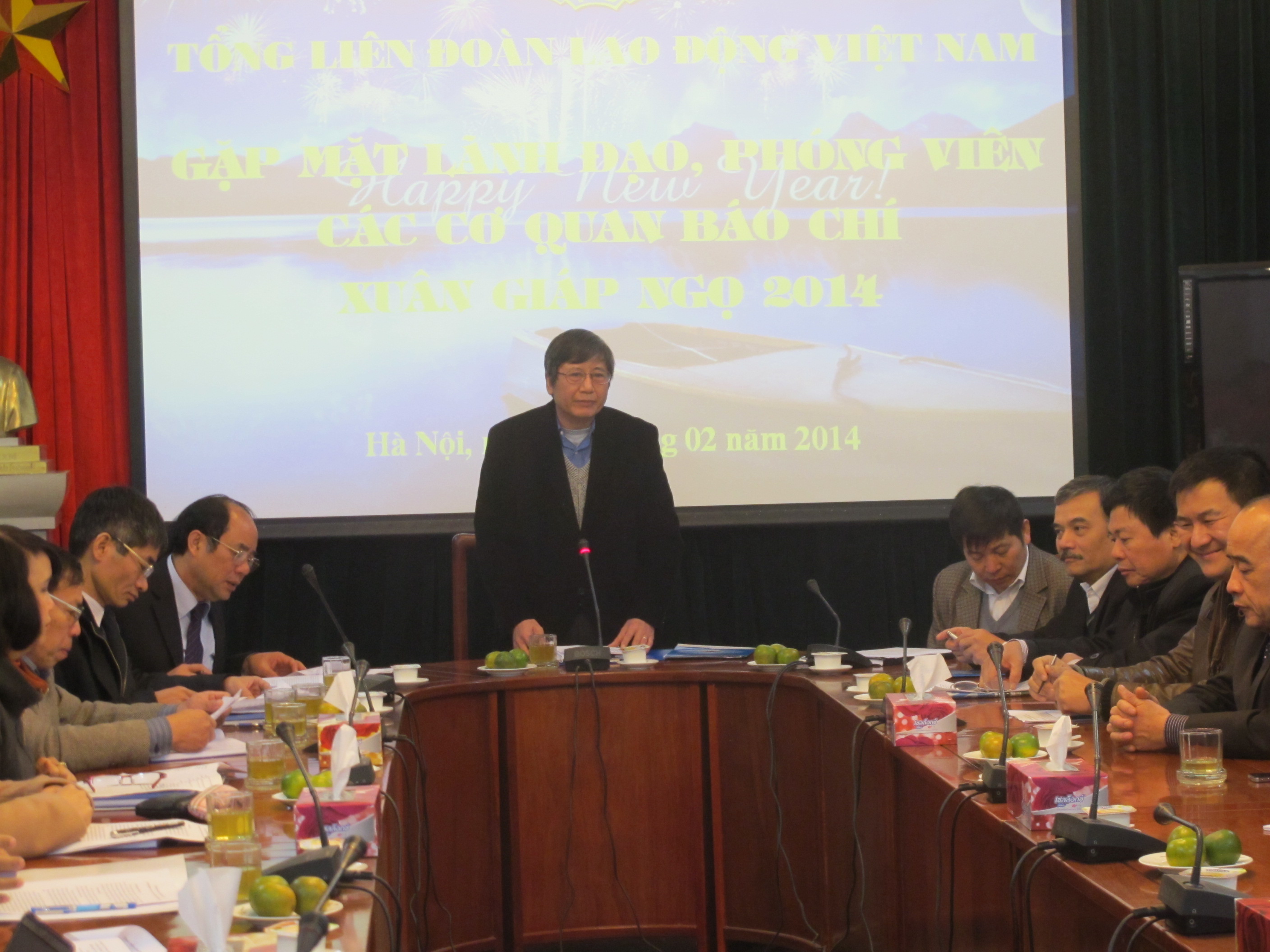 &Ocirc;ng Trần Thanh Hải-Ph&oacute; Chủ tịch Thường trực Tổng LĐLĐ Việt Nam chủ tr&igrave; buổi gặp gỡ b&aacute;o ch&iacute; đầu năm.