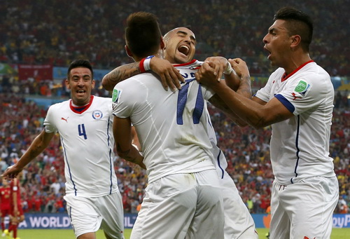 Chile xứng đ&aacute;ng v&agrave;o v&ograve;ng hai