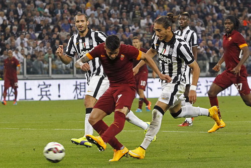 Iturbe đưa Roma vượt lên trước 2-1 với pha dứt điểm điệu nghệ