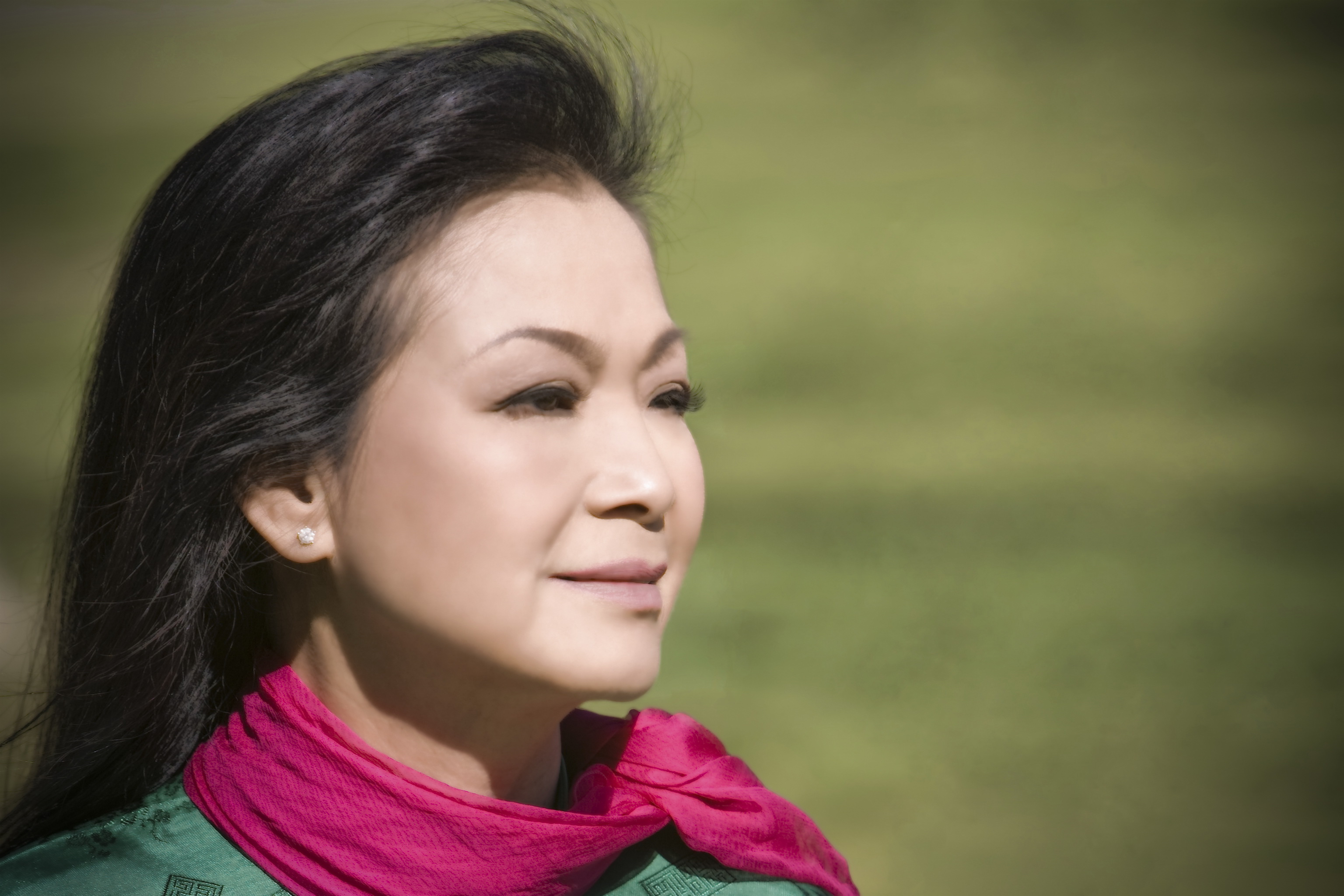 Khánh Ly lại bồi hồi hát trên quê hương