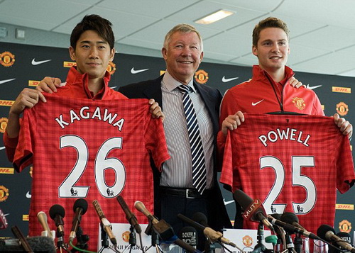 Kagawa về s&acirc;n Old Trafford với gi&aacute; 12 triệu bảng năm 2012
