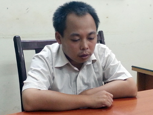 Kẻ kh&ocirc;ng chế con tin Trần Thanh B&igrave;nh tại cơ quan c&ocirc;ng an