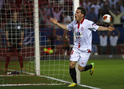 Kevin Gameiro ghi bàn thứ tư cho Sevilla trước Porto