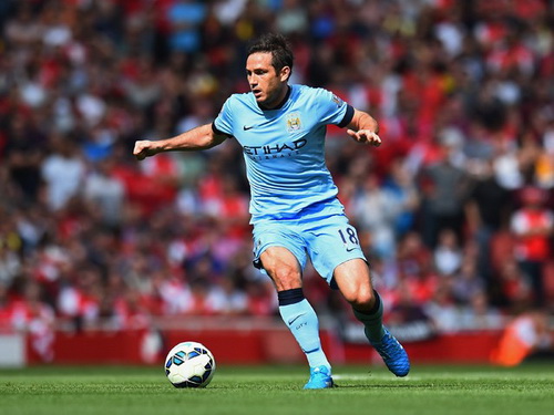 Lampard giúp Man City cản bước Chelsea