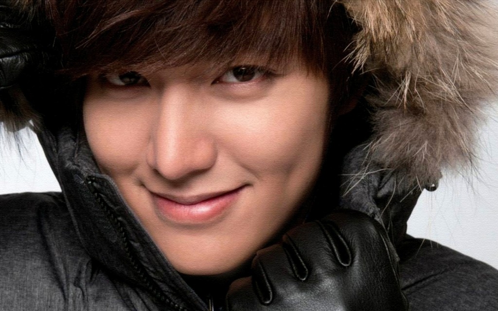 Lee Min Ho được “fan” Thái mong muốn hôn nhất dịp Valentine