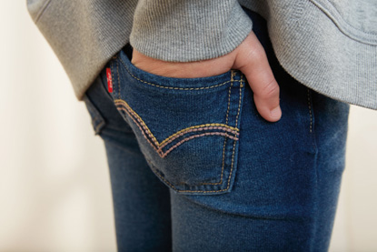 Mặc quần Jeans là khêu gợi?