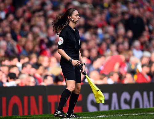 Trợ lý Sean Massey quen thuộc với giới hâm mộ Premier League