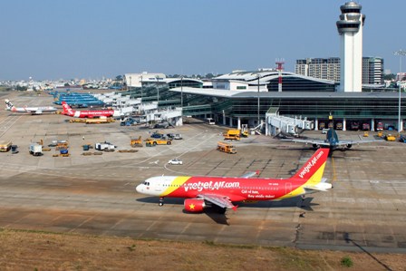Chuyến bay của VietJetAir bị dọa bom tại Nội B&agrave;i s&aacute;ng 12-6 - Ảnh: D&acirc;n tr&iacute;