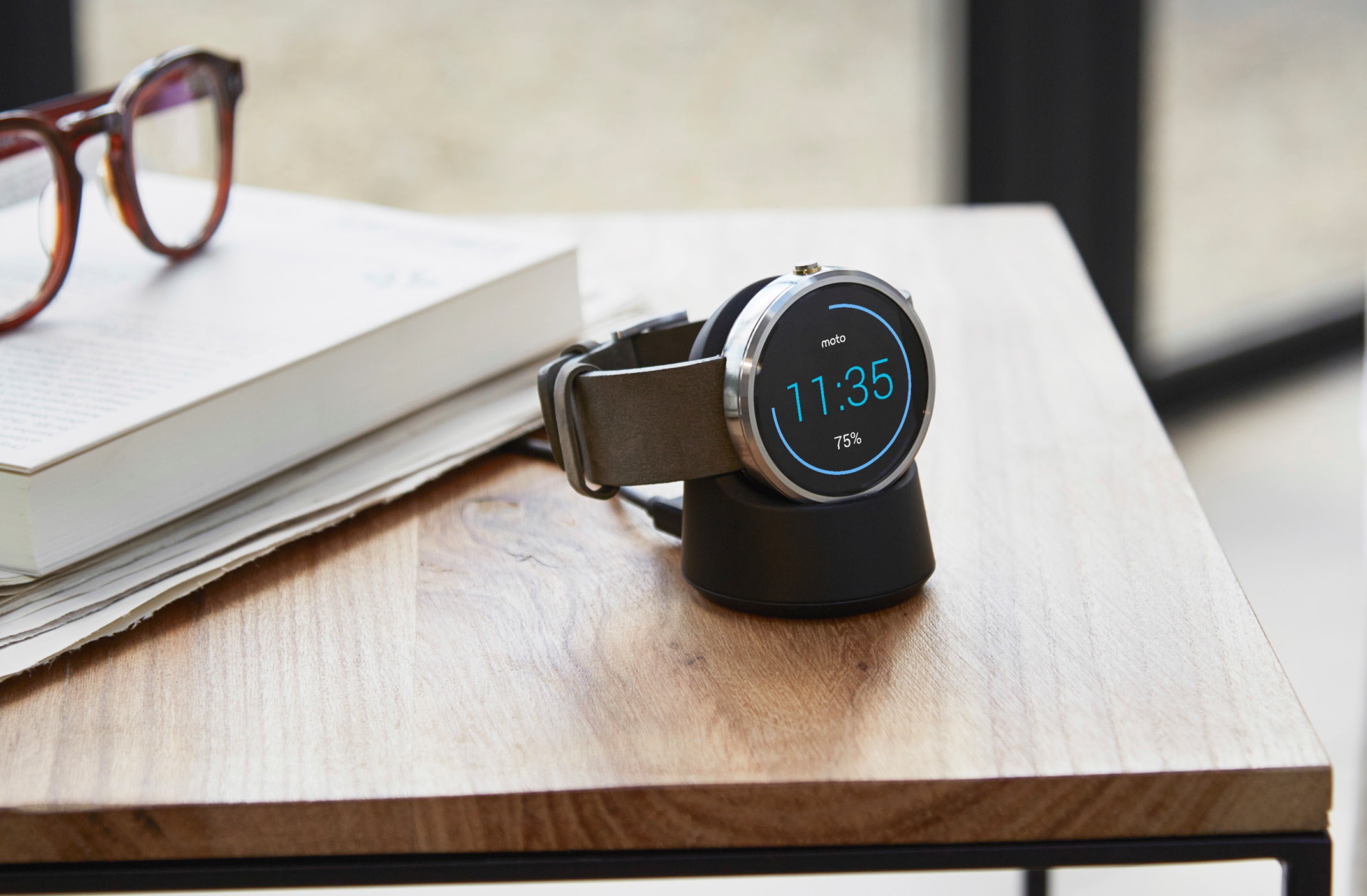 Moto 360 cuaủa Motorola.