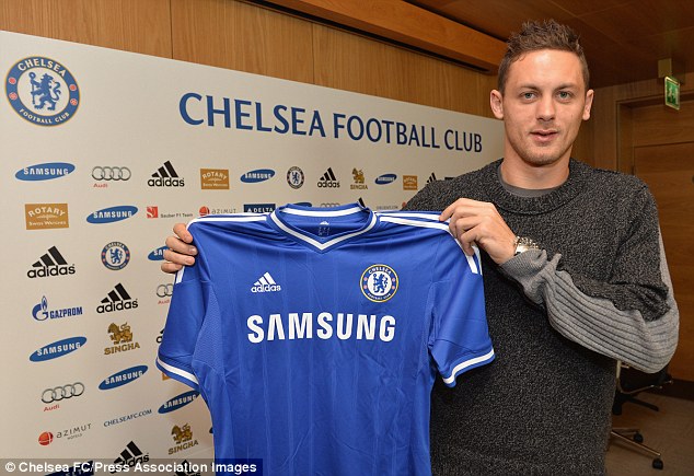 Chelsea tăng cường sức mạnh bằng người cũ