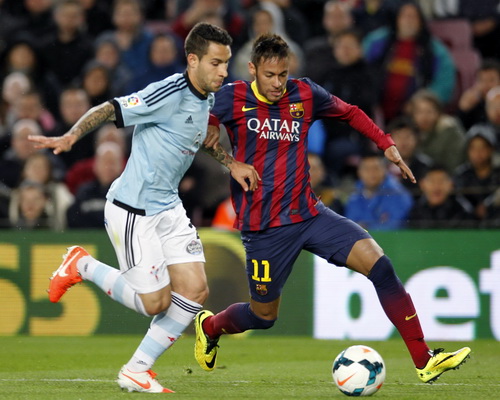 Neymar ghi cú đúp cho Barcelona trong chiến thắng 3-0 trước Celta Vigo
