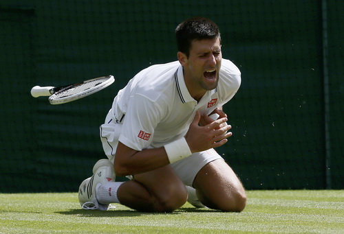 Djikovic chấn thương nhưng vẫn qu&aacute; mạnh trước Gilles Simon