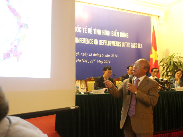 &Ocirc;ng Đỗ Văn Hậu cho biết Việt Nam đ&atilde; triển khai c&aacute;c hoạt động thăm d&ograve;, khai th&aacute;c dầu kh&iacute; trong v&ugrave;ng biển thuộc chủ quyền của m&igrave;nh từ những năm 60, 70 của thế kỷ 20